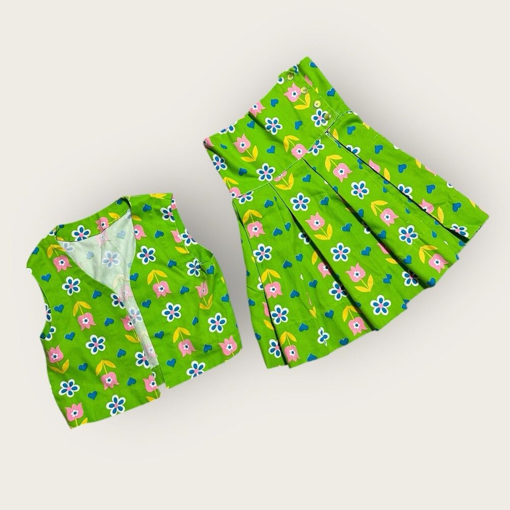 VTG 60s Mod Floral Pleated Skirt Green and Vest Set - Size 8-10
